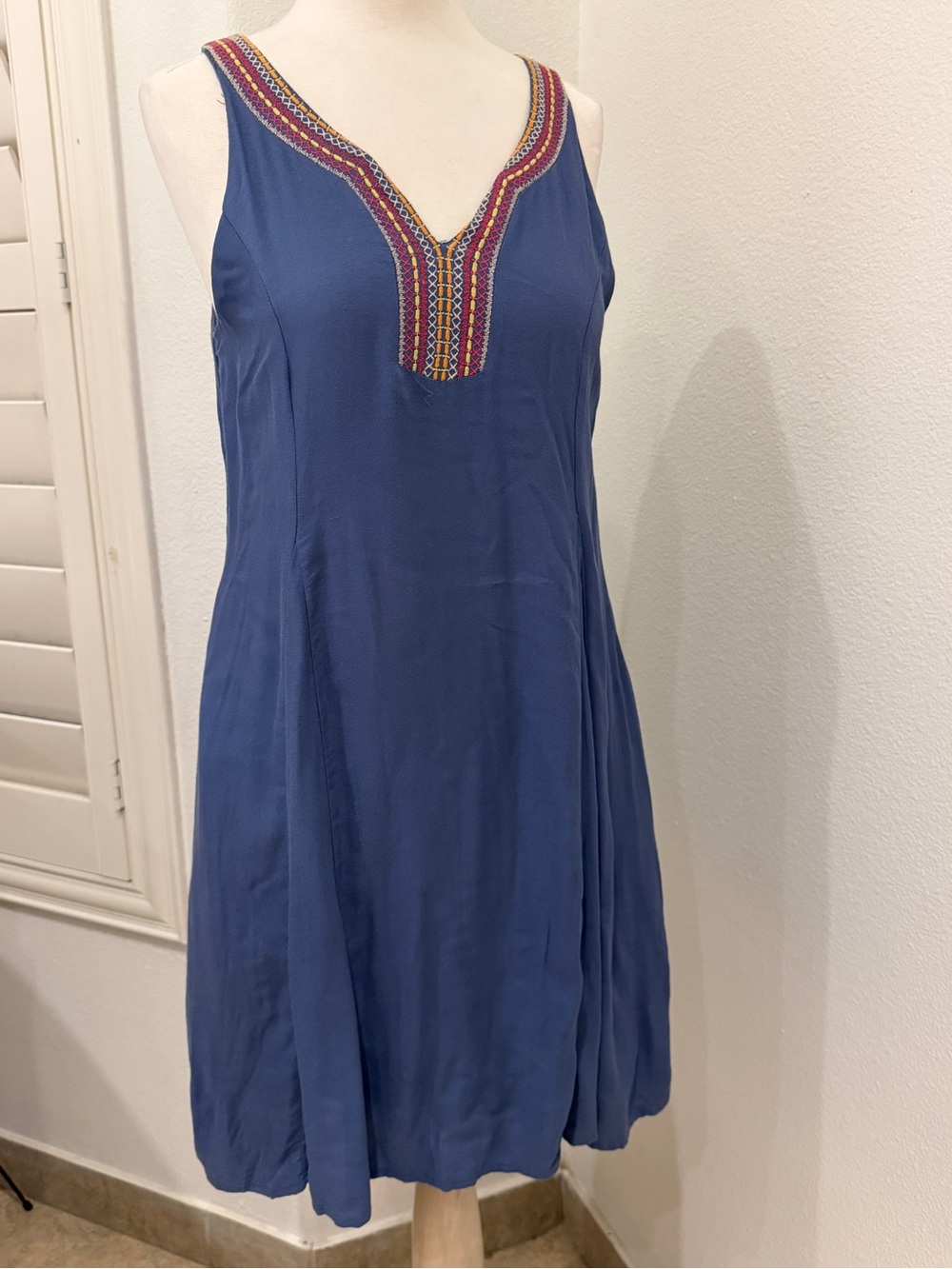 Ariat Women's Blue Embroidered V-Neck casual dress